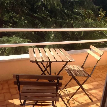 Lugar De *